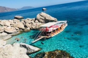 Adrasan’da Tekne Turu Sezonu Başladı: Koylar Ziyaretçilerini Bekliyor